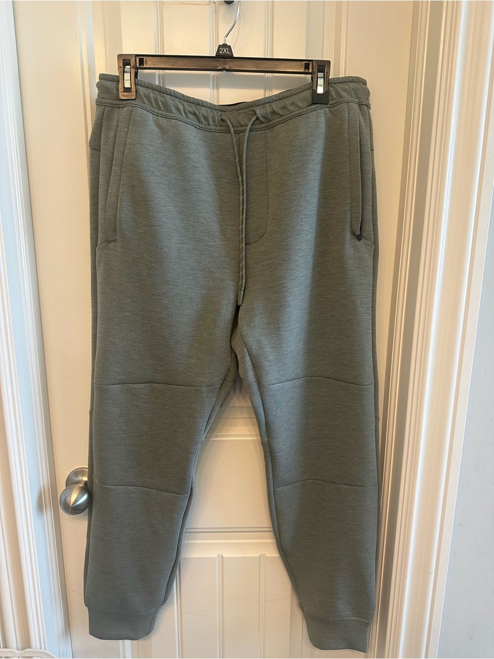 American Eagle Outfitters Men's Olive Jogger Sweatpants